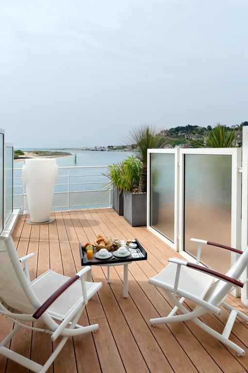 Hôtel La Marine Barneville-Carteret Exterior foto